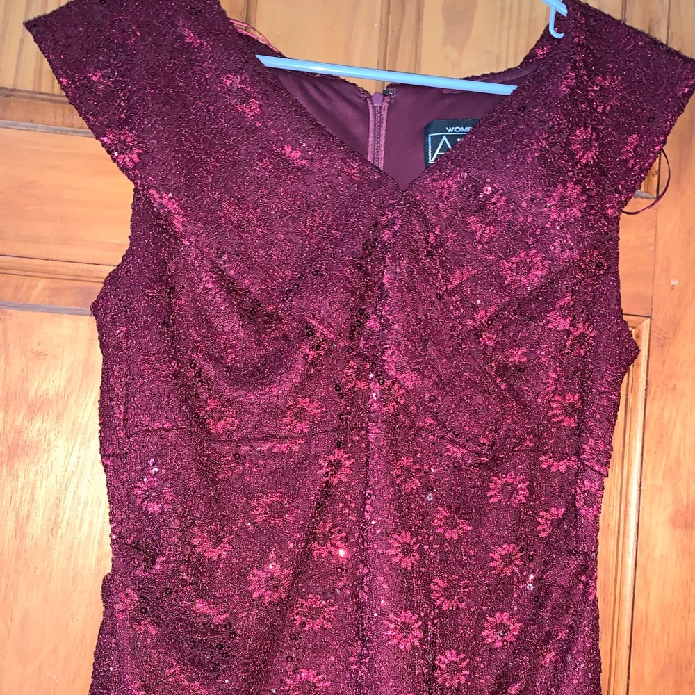 Burgundy dress worn once - Picture 2 of 5